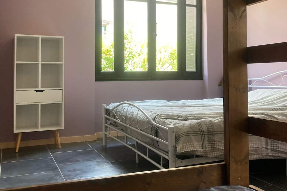 1 habitación, espacio para trabajar con laptop y wifi gratis