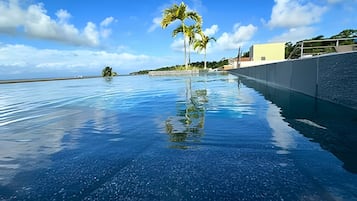 Apartamento luxo | Piscina | Piscina externa