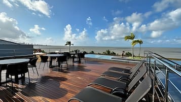 Apartment | Outdoor dining