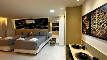 Apartment | 1 bedroom, pillowtop beds, desk, laptop workspace