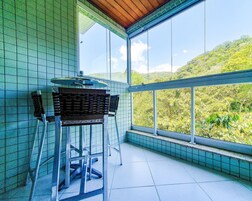 Apartamento clássico | Sacada