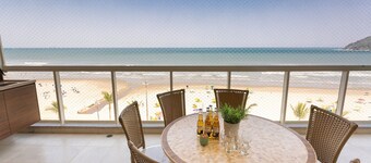 Incrível Vista para o Mar com Varanda