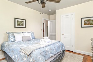 4 bedrooms, free WiFi, bed sheets