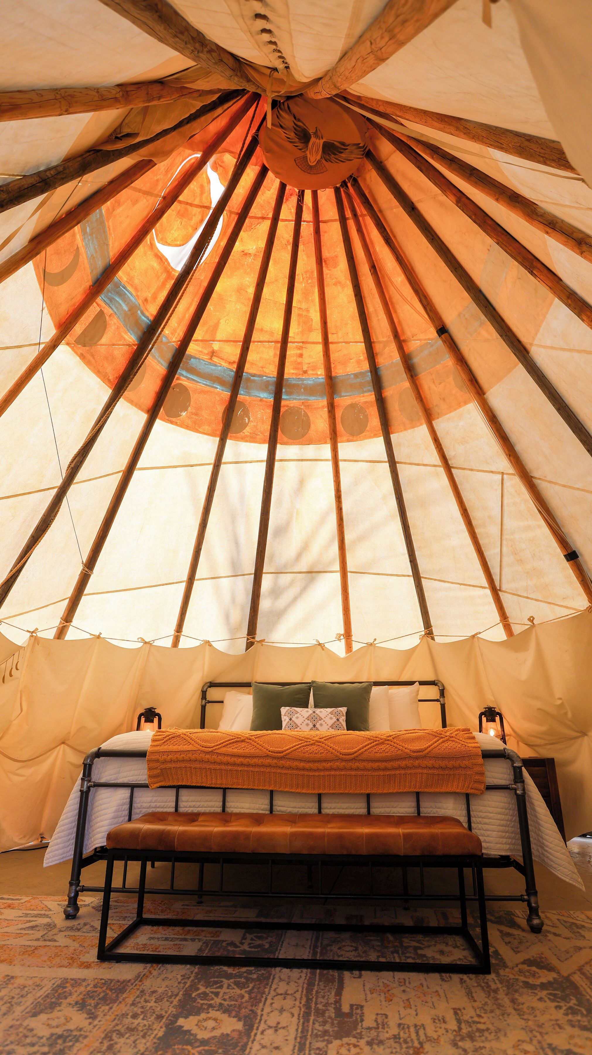 WiFi, bed sheets