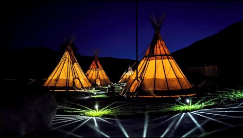 Beautiful Glamping Tipi at Yellowstone. 2 Queen Beds, Private Bath, ages 5+.