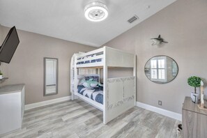 2 bedrooms, desk, iron/ironing board, travel cot