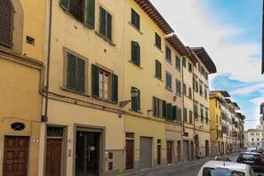 Exterior - Live like a local: Chic, 😃 Happy, Center Florence, Terrace💕walk to monuments (Firenze)