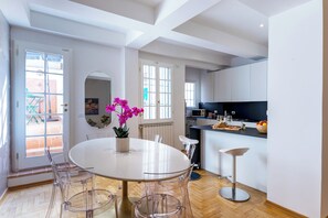 Dining - Live like a local: Chic, 😃 Happy, Center Florence, Terrace💕walk to monuments (Firenze)