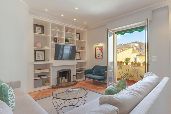 TV connectée, cheminée