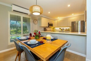 Dining - Ocean View + A/C | Walk to Beach + Pools (Maui)