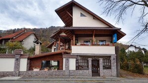 Bagian depan properti