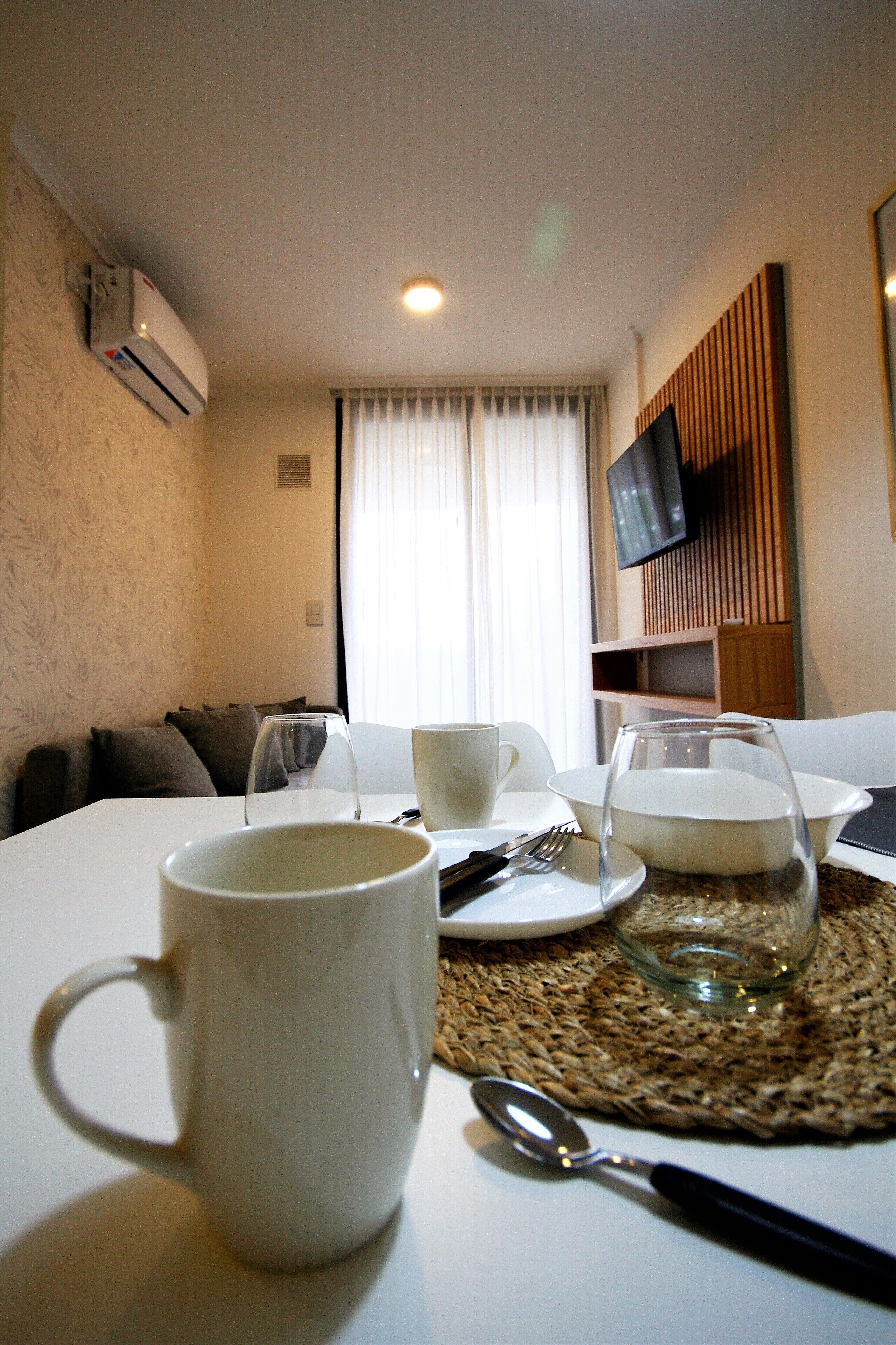 豪華公寓 | 客廳 | 32 吋智能電視連數碼電視頻道、Netflix、串流服務