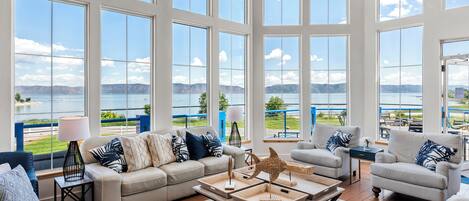 TV, fireplace, DVD player, ping pong