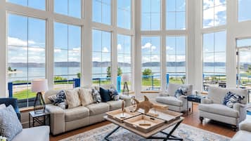 TV, fireplace, table tennis