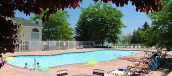 Sunrise Resort Room #103 | 1 Bed, 1 Bath