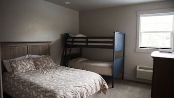 1 bedroom, free WiFi, bed sheets