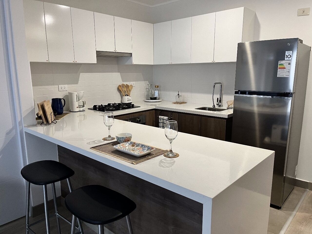 Fridge, microwave, oven, coffee/tea maker