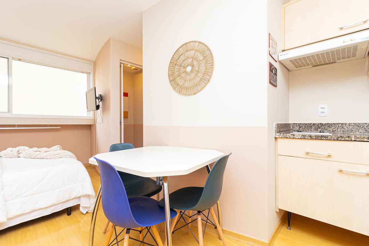 1 habitación, escritorio y wifi gratis