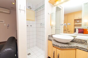 Basic-Apartment | Badezimmer