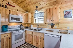 雪櫃、微波爐、焗爐、爐具