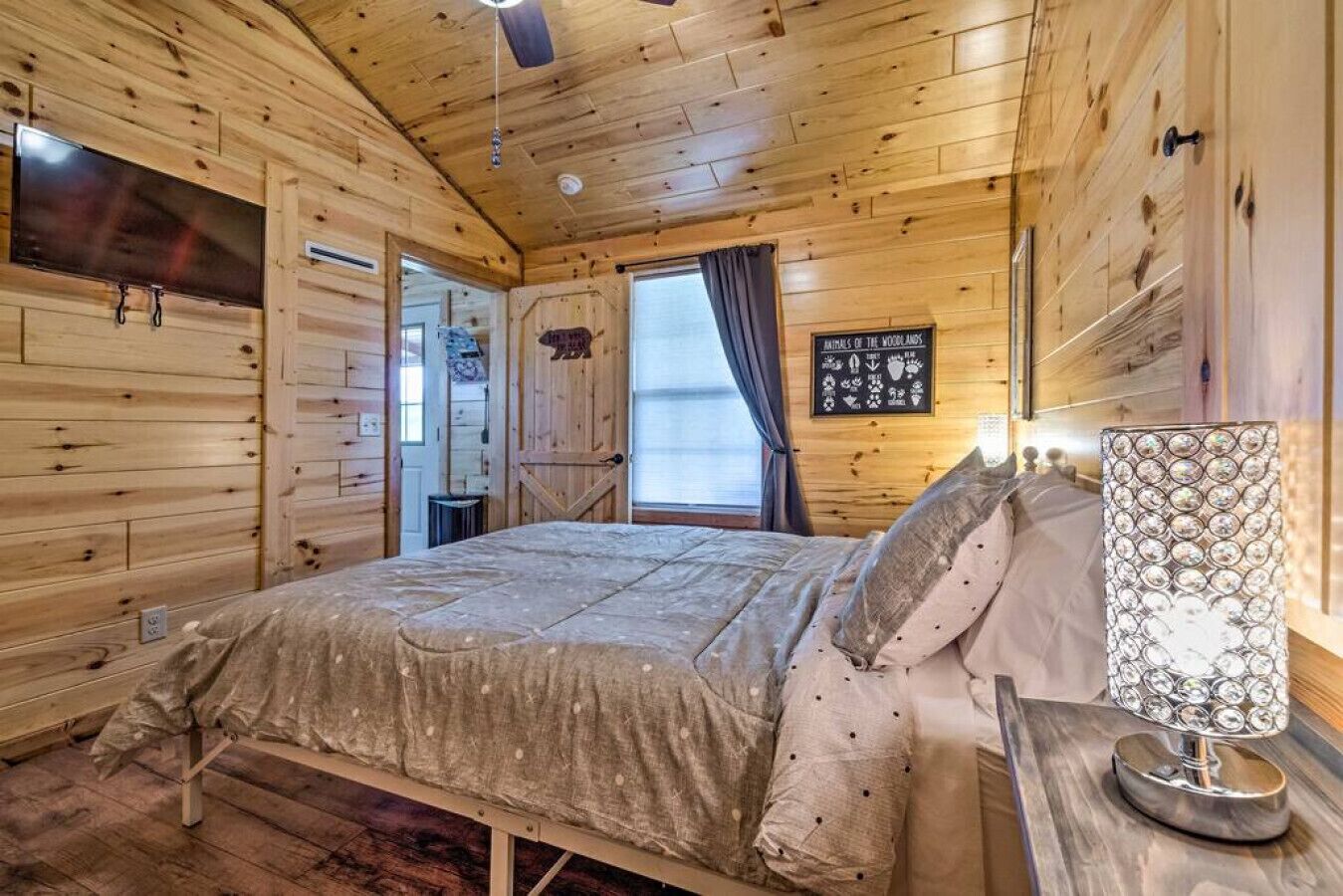 2 habitaciones, wifi gratis y ropa de cama 