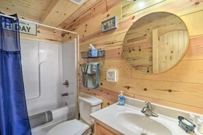 Bathroom - Mammoth Cave Cabin Rentals 11 - 12.8 miles from Mammoth Cave National Park (Mammoth Cave)