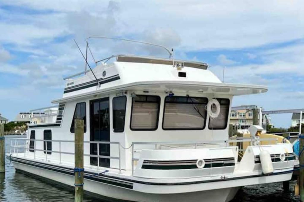 Floating In Paradise On The Azul Project