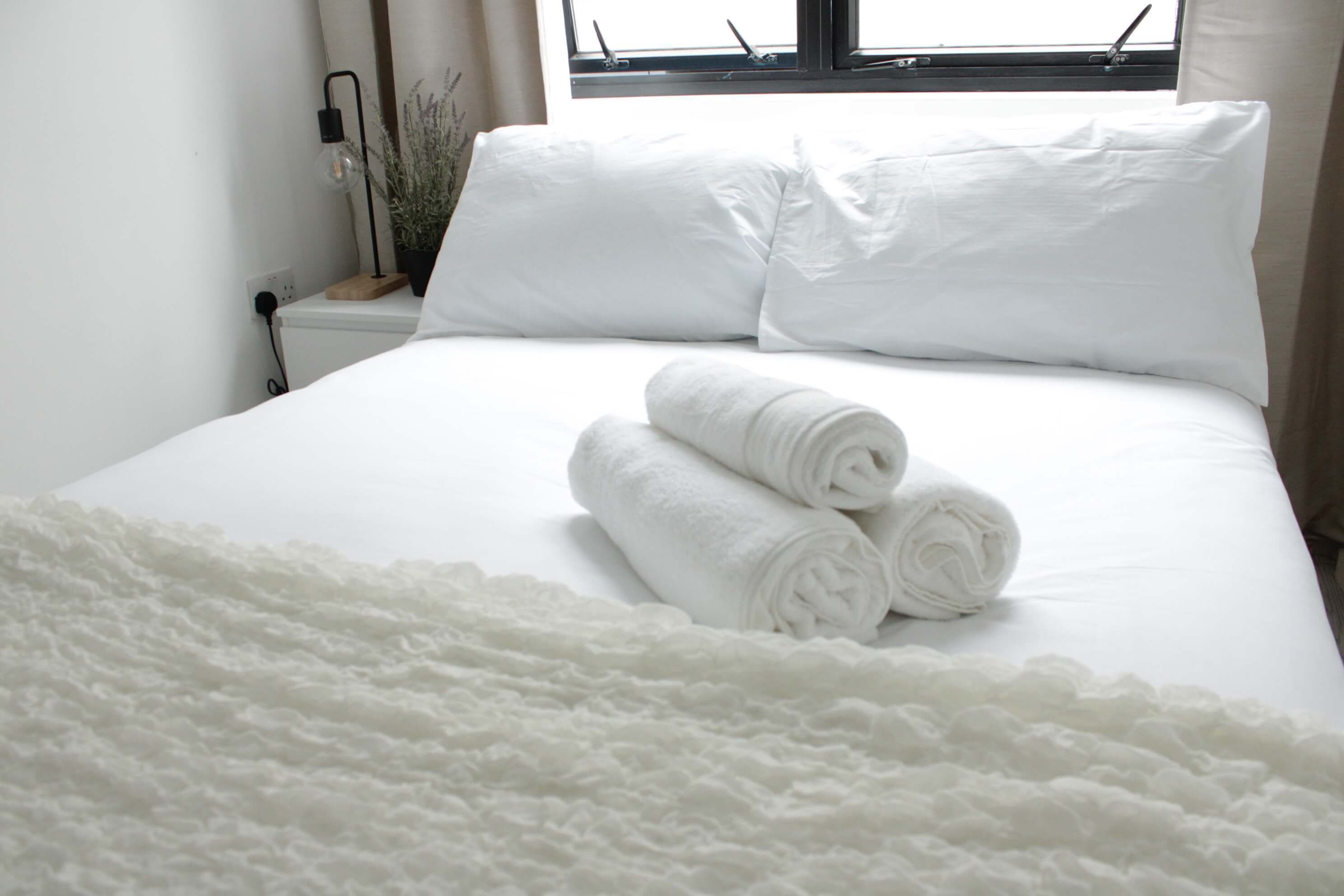 2 chambres, fer et planche à repasser, Wi-Fi, draps fournis