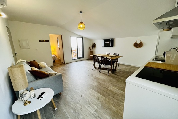 Departamento clásico | Cocina privada | Artículos de limpieza