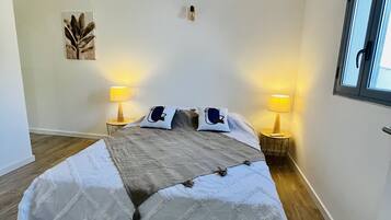 Classic Apartment | Soundproofing, free WiFi, bed sheets