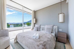 5 bedrooms - Wonder Villa (Marbella)