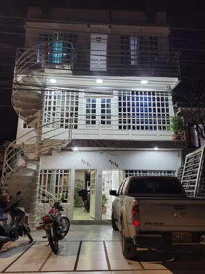 Exterior - Aparta Estudios el Descanso (Cali)