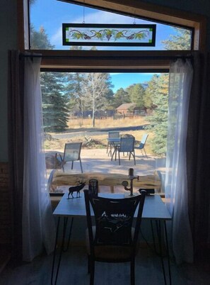 Interior - Cottage with a stone fire pit and pet friendly! (Flagstaff)