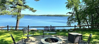 Game Room! -Lakefront 5BRM - Huge Yard