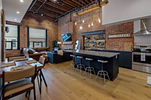 XCHNG King Bed Luxury Downtown, XCHNG. Industrial Executive Loft w/ King Bed