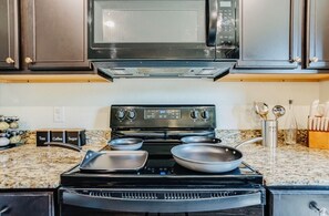 Fridge, oven, stovetop