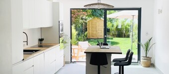 Modern townhouse - Private Garden