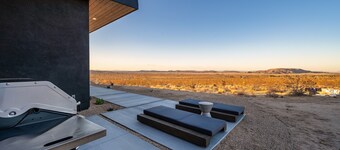 Casa Serrano Joshua Tree- 5 mins from JT village