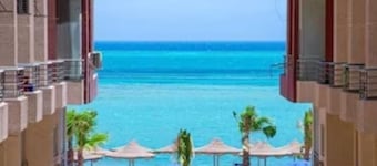 Apartment 35m2 with private beach