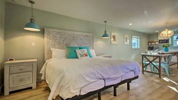 1 bedroom, desk, iron/ironing board, free WiFi