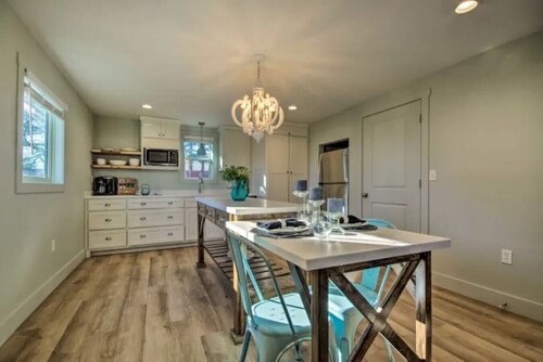 The Blackberry Room @ Prairie Base, luxury king studio