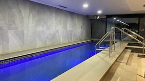 Unclassified image, 2 of 28, button - Spacious CBD Penthouse w Parking Pool and Gym (West Melbourne)