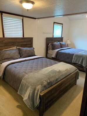 2 chambres, fer et planche à repasser, Wi-Fi gratuit, draps fournis