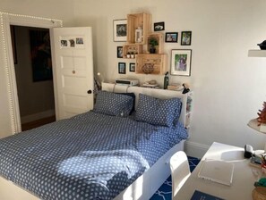3 bedrooms, free WiFi, bed sheets