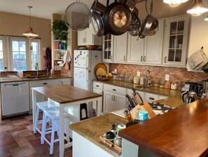 Fridge, microwave, oven, stovetop - Beautiful, family-friendly home with yard and patio near Tufts, 10 min to Boston (Medford)
