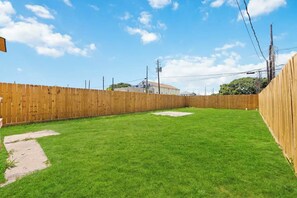 Property grounds - The Coral Reef
 (Galveston)