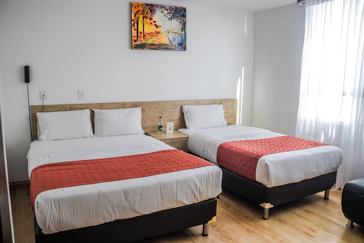 Standaard Twin kamer | 1 slaapkamer, een bureau, verduisterende gordijnen, gratis wifi