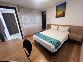 Standard Double Room | Desk, blackout drapes, free WiFi, bed sheets
