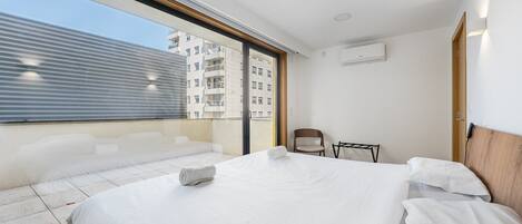 1 間睡房、熨斗/熨衫板、上網、床單