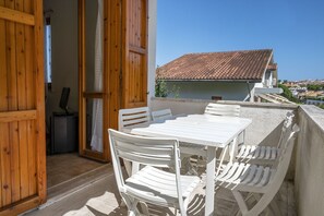 Outdoor dining - M371 - Marcelli, apartment with terrace (Marcelli)